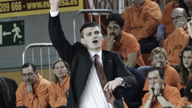 El mejor entrenador del mes de noviembre se llama Velimir Perasovic