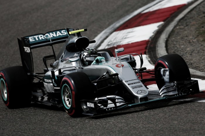 Rosberg larga na frente pelo GP da China