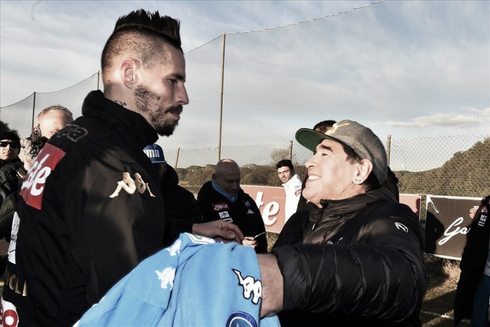 Maior ídolo do Napoli, Maradona enaltece Hamsík e crava: "Vai bater meu recorde de gols"