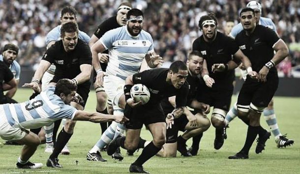 Nueva Zelanda vence por agotamiento a una gran Argentina