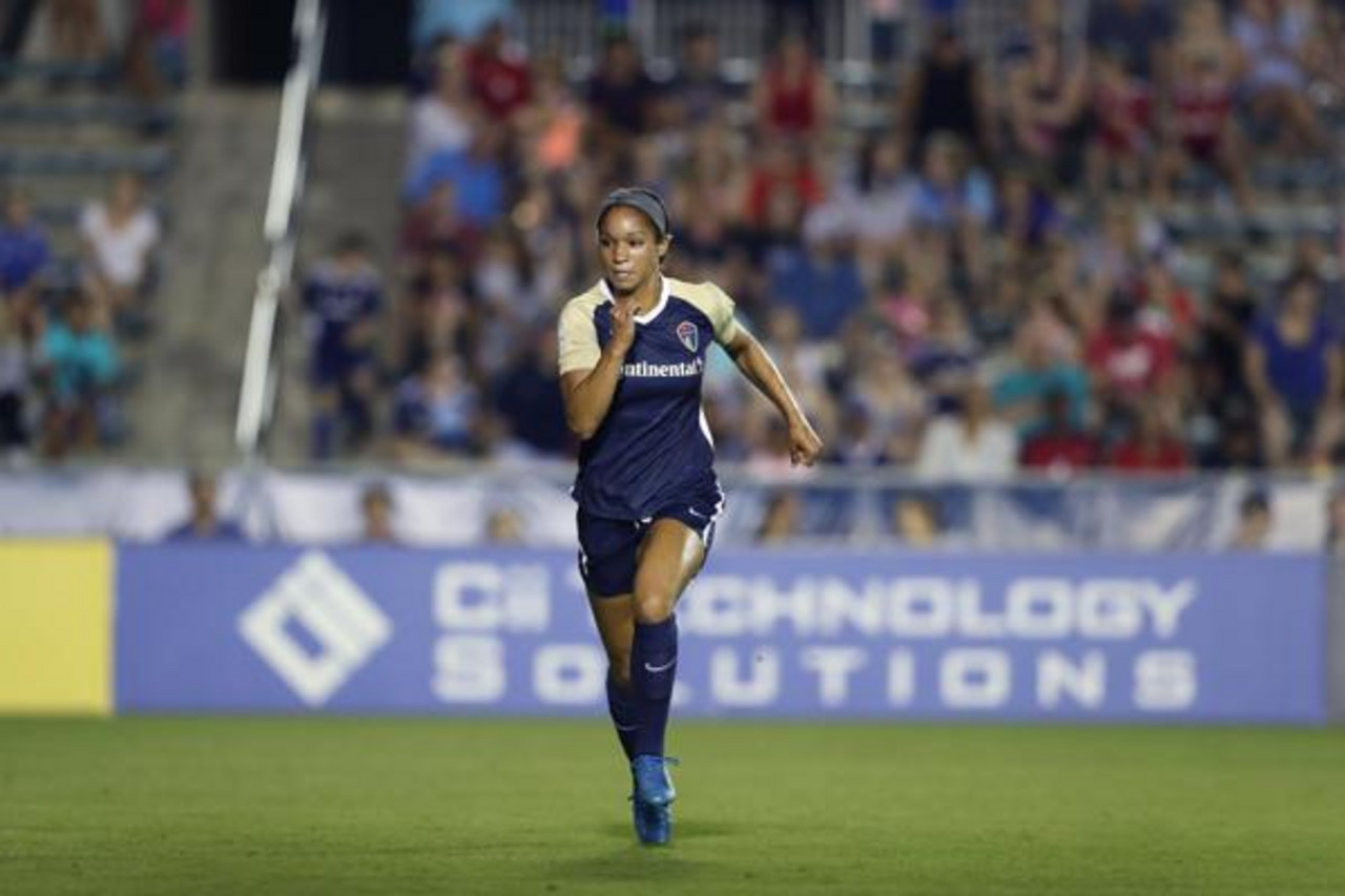 Darian Jenkins traded from the North Carolina Courage to Seattle Reign FC