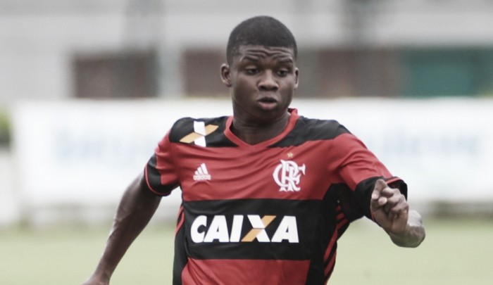 Flamengo faz mudanças na lista da Sul-Americana; Lincoln e Klebinho são inscritos