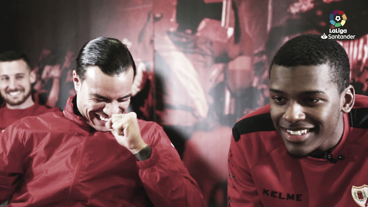 Raúl de Tomás y Akieme se enfrentan en el FIFA19 Raúl de Tomás y Akieme se enfrentan en el FIFA19