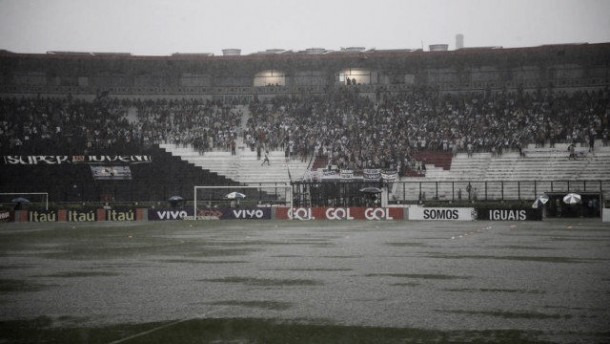 Duelo entre Vasco e Santos corre risco de ser adiado devido a temporal