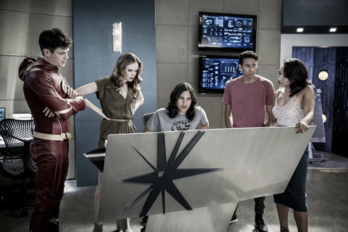 CRÍTICA: The Flash 04x02 - Mixed Signals