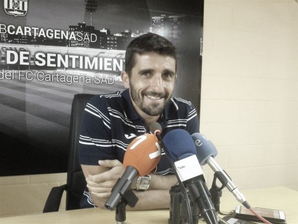 Víctor Fernández: "El Mérida se ha adaptado muy bien a su estadio"