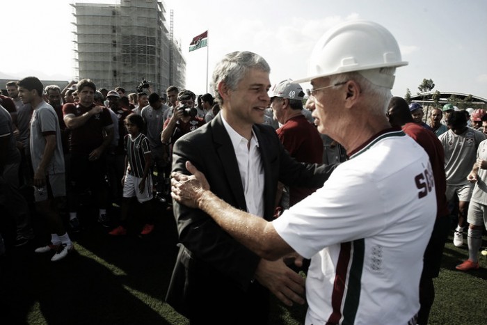 Peter Siemsen revela desejo de levar partida contra Vitória para o Maracanã Peter Siemsen revela desejo de levar partida contra Vitória para o Maracanã
