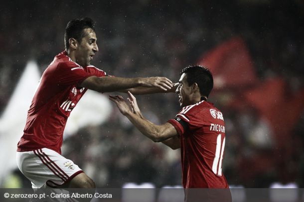 Jonas y Salvio lideran la victoria del Benfica