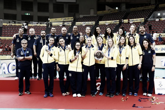 Brasil vence Estados Unidos e fatura medalha de prata na Copa dos Campeões de Vôlei