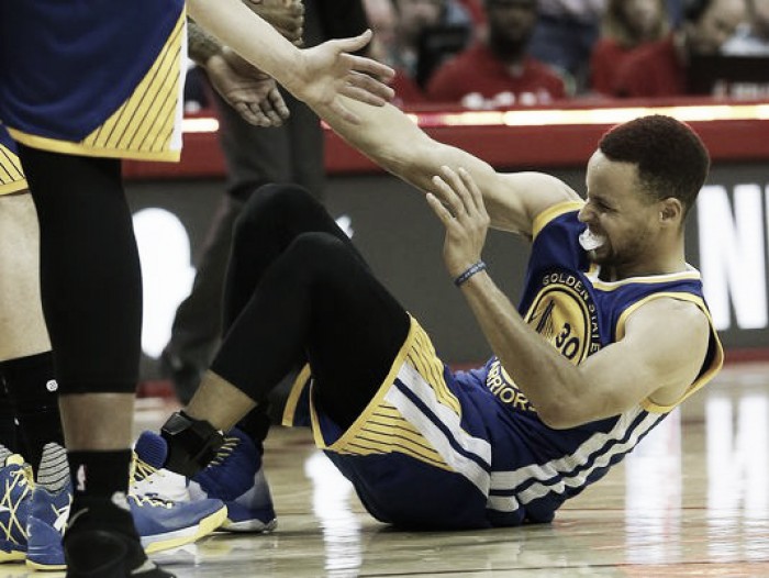 Stephen Curry out for at least two weeks with Grade One MCL sprain