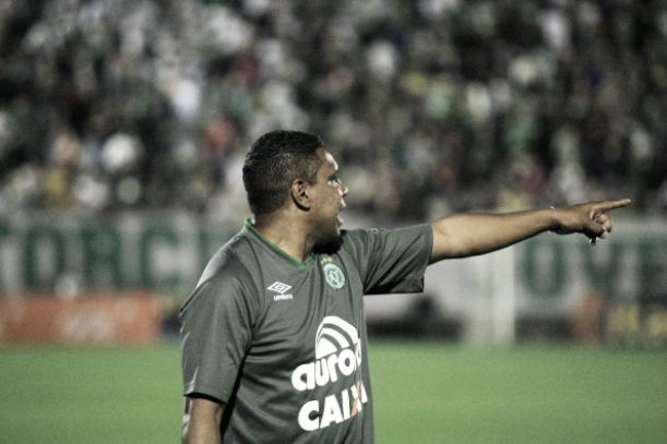 Celso Rodrigues exalta fator psicológico e elogia atletas da Chapecoense: “É superação”