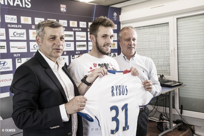 El Lyon se refuerza con un jugador polaco