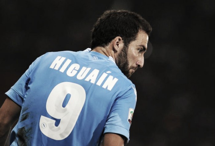 Higuaín knocks back new deal as a big move looms large
