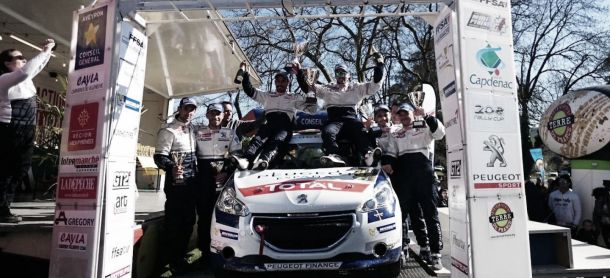 ‘Cohete’ Suárez gana el primer asalto de la 208 Rally Cup