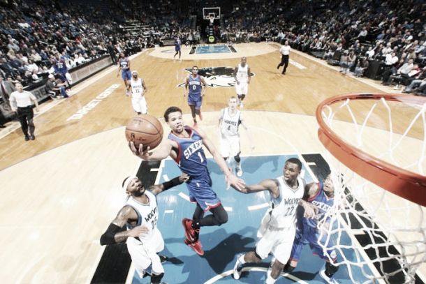 Resumen NBA: Los Clippers continúan con su ascenso y Philadelphia logra su primera victoria