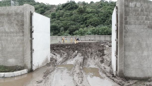 Bosnia llega a Brasil, y su campo de entrenamiento sigue en obras