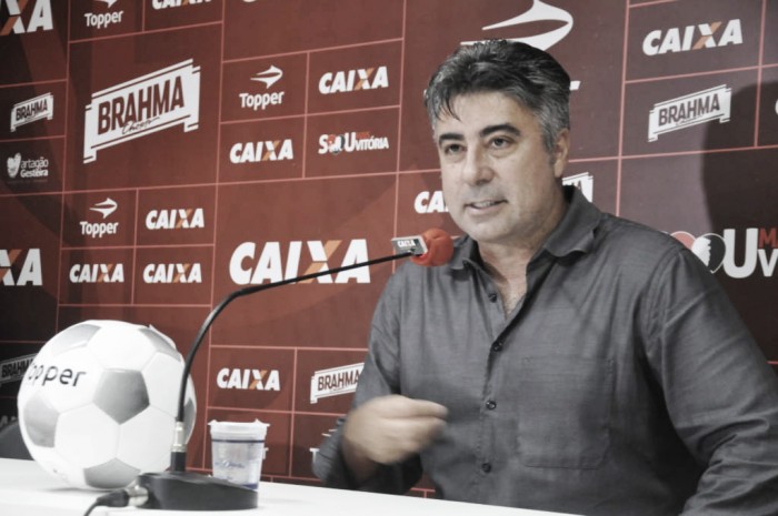 Gallo elogia postura do Vitória ao buscar empate mas lamenta erros defensivos