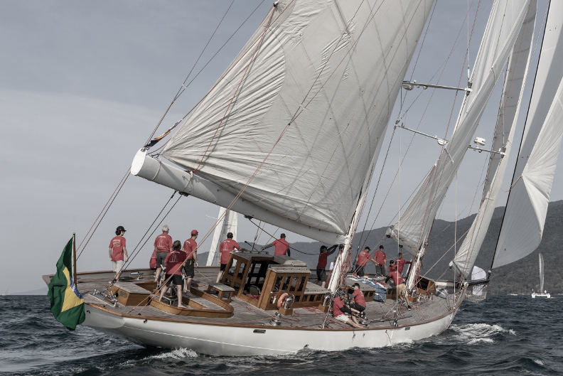 Semana Internacional de Vela de Ilhabela homenageia veleiro centenário