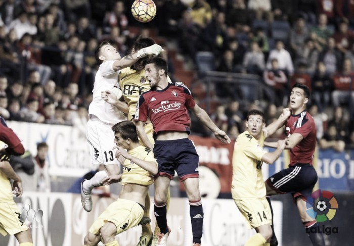CA Osasuna – Girona FC: batalla por el cielo