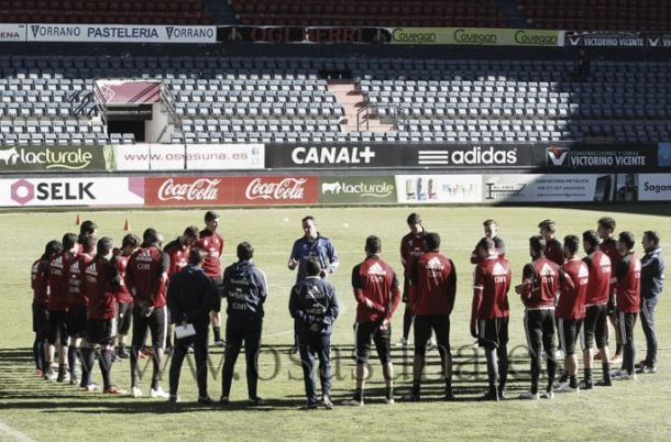 Racing de Santander - Osasuna: nuevos capitanes en las dos naves