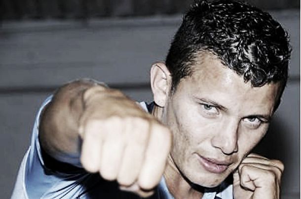 Óscar Escandón, nuevo campeón mundial de Boxeo