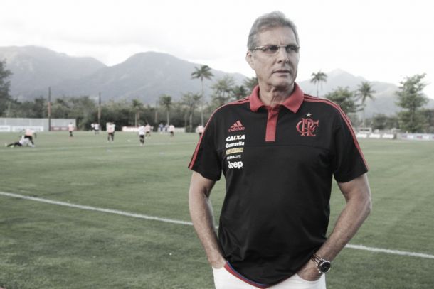Oswaldo sinaliza Flamengo modificado para duelo com Vasco: "Fizemos modificações que seriam necessárias"