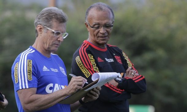 Oswaldo de Oliveira comanda seu segundo treino no Ninho do Urubu