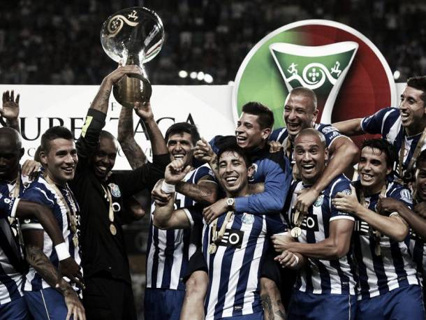 Lucho González en Porto: gol y campeón de la Supercopa de Portugal
