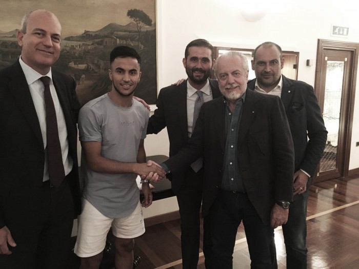 Napoli confirma contratação do argelino Ounas, ex-Bordeaux