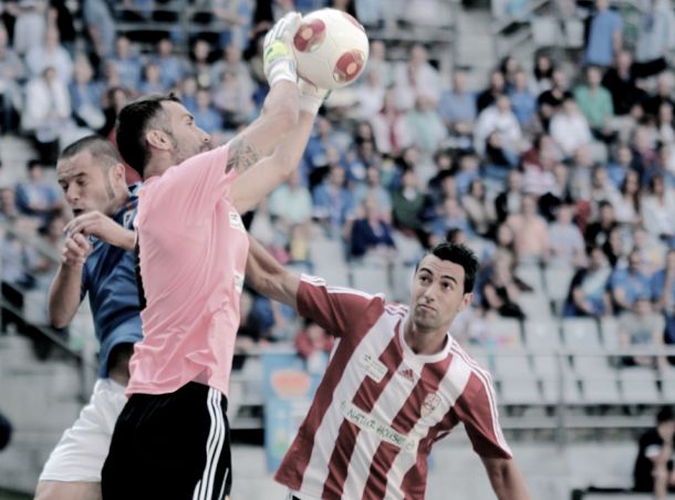 El Real Oviedo consigue sobreponerse al tanto inicial de la UD Logroñés
