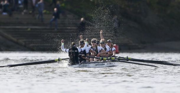 Oxford thrash Cambridge in first new women's boat race