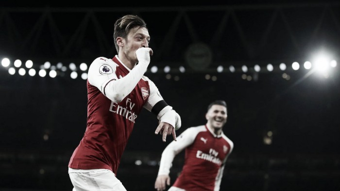 Arsenal, Ozil rinnoverà