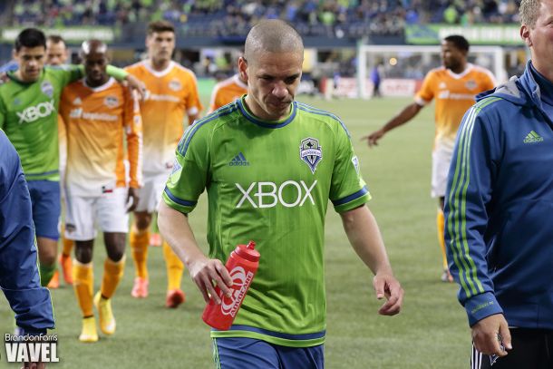 Osvaldo Alonso's Addition To Starting XI Makes Seattle Sounders A Better Team