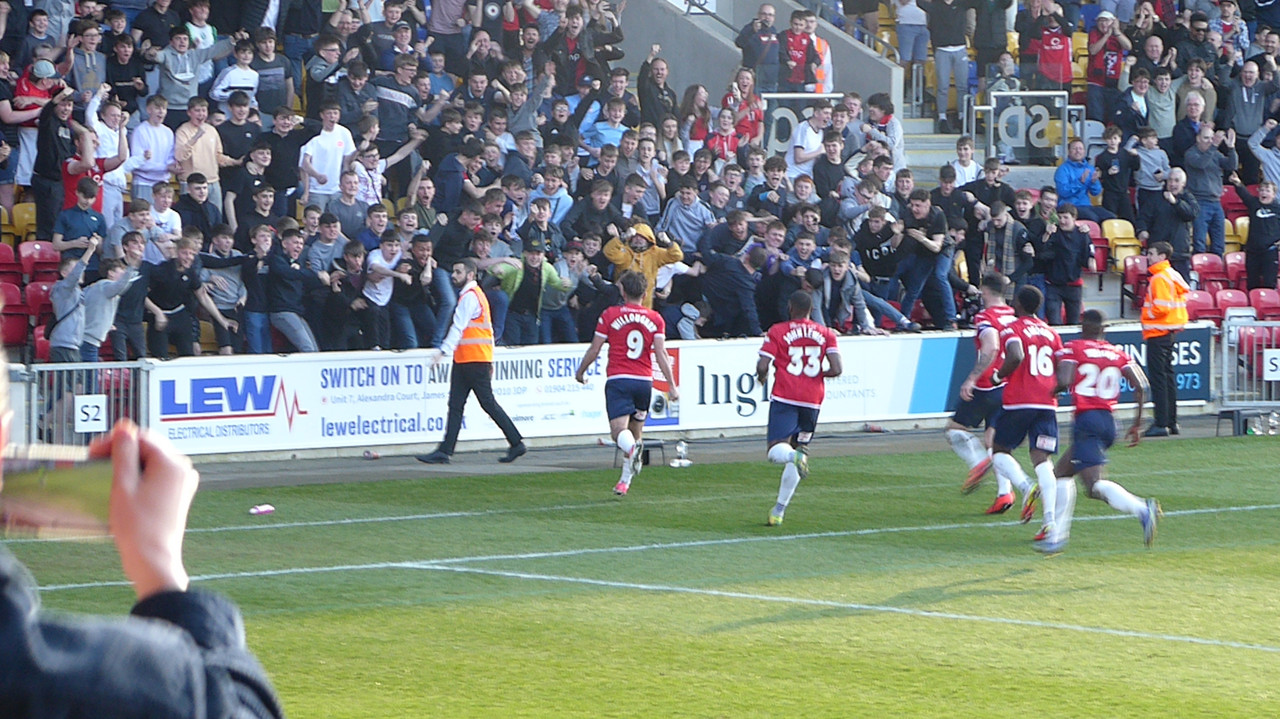 York City 1-0 Leamington: Willoughby free kick wins it for York