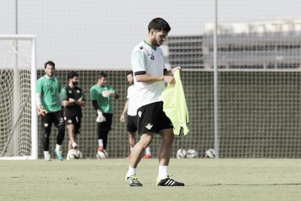 Xavi Torres, Pacheco y Vilarchao vuelven a entrenar con el equipo