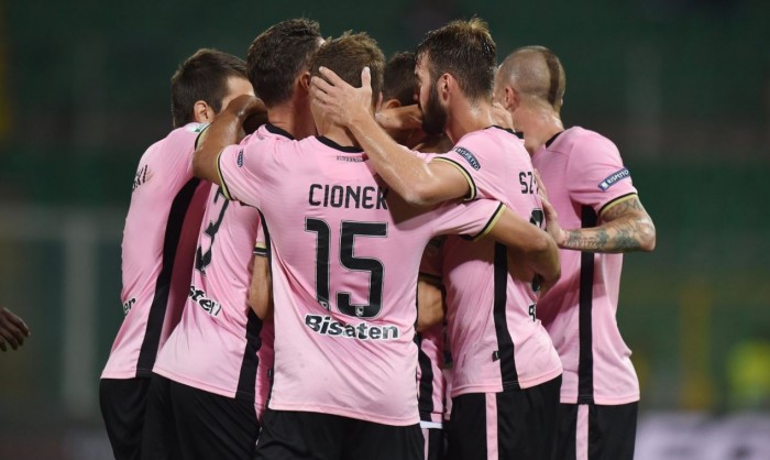 Serie B: il Palermo passeggia ad Avellino e sale in vetta