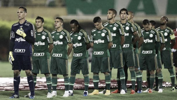 Quase classificados, experientes do Palmeiras tentam aliviar pressão antes do clássico