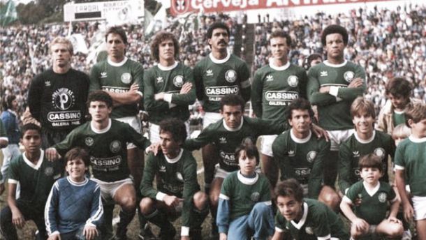 Em 1986, Palmeiras superava Corinthians na semi do Paulista após injustiça da arbitragem