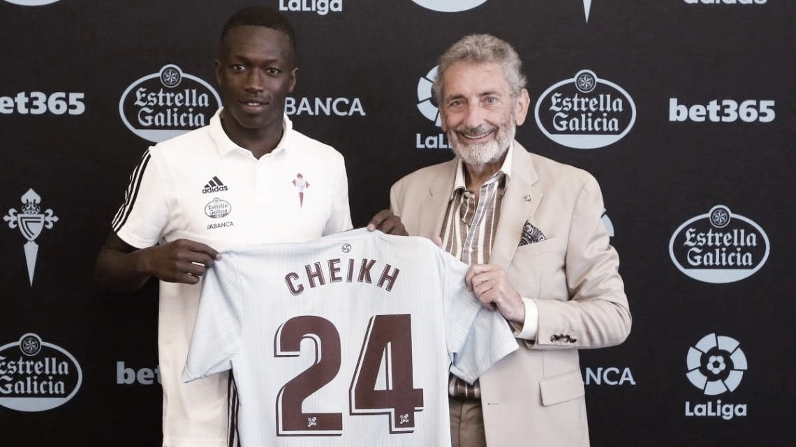 Pape Cheikh apuntala el
mediocampo Pape Cheikh apuntala el
mediocampo
