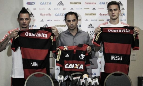 Flamengo apresenta lateral Pará e zagueiro Bressan como reforços para 2015