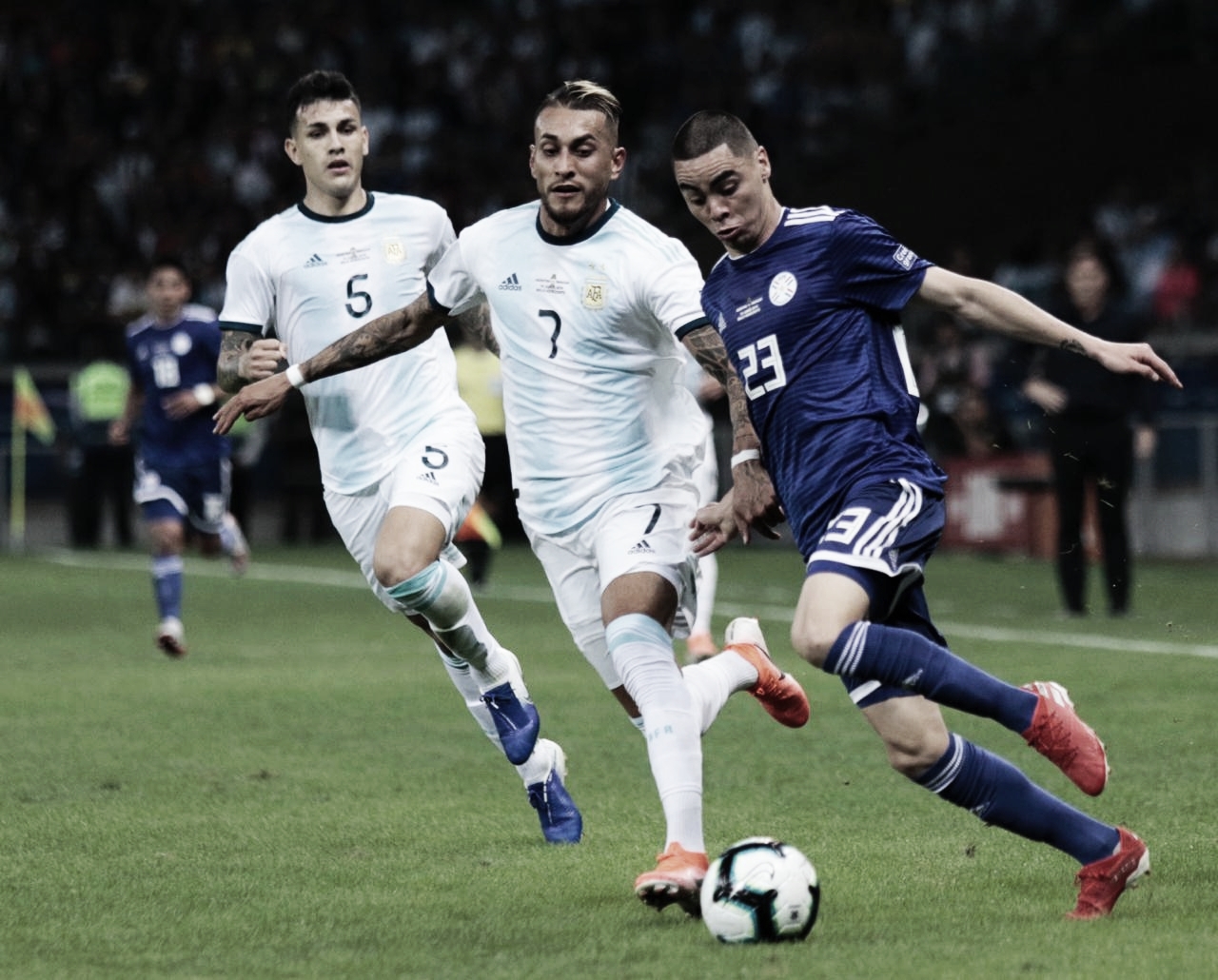 Em jogo truncado, Argentina empata com Paraguai no Mineirão e se complica na Copa América Em jogo truncado, Argentina empata com Paraguai no Mineirão e se complica na Copa América