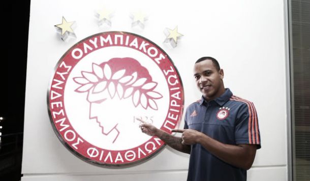 Olympiakos reforça-se em Braga: Felipe Pardo chega a Pireu por empréstimo