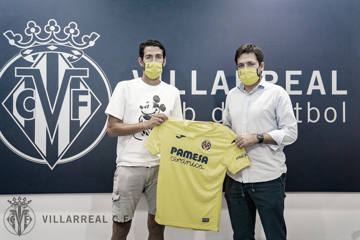 El Valencia traspasa a Dani Parejo al Villarreal CF El Valencia traspasa a Dani Parejo al Villarreal CF