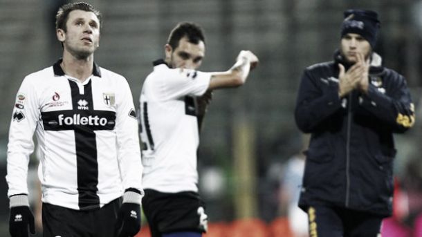Smobilitazione Parma: lasciano quattro calciatori e Leonardi