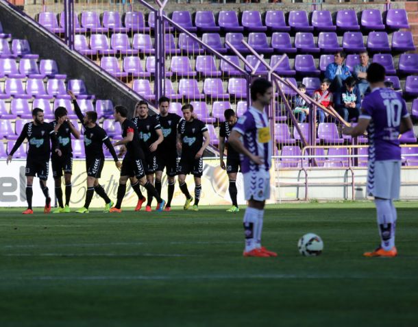 El Real Valladolid se diluye en Zorrilla