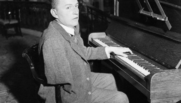 Detrás del 'Concierto para piano para la mano izquierda' de Maurice Ravel