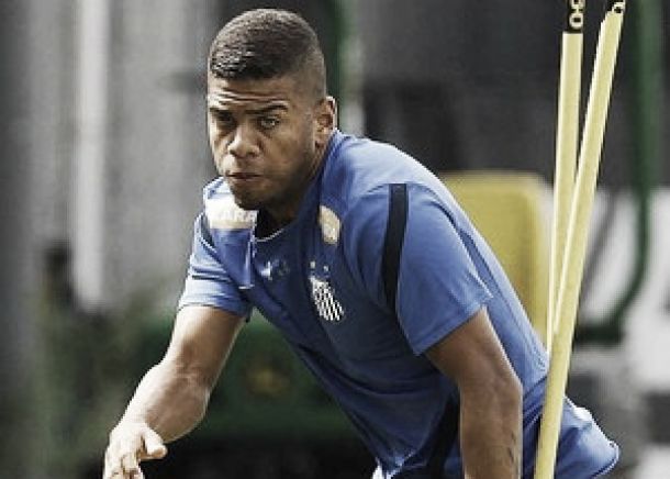 Paulo Henrique, lateral-esquerdo revelado pelo Santos, é contratado pelo Verdão