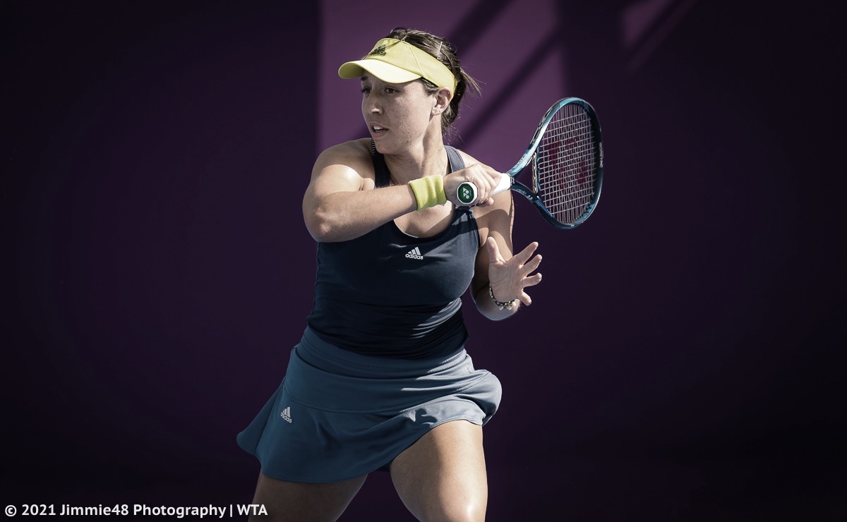 Pegula domina Pliskova em Doha e alcança semifinal inédita em nível WTA 500