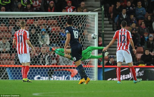 Stoke 2-3 Southampton: Pellè superb as Saints progress to quarter-finals in late drama