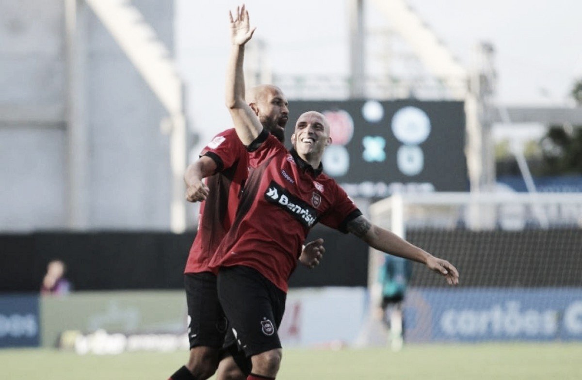 Em jogo de tempos distintos, Brasil de Pelotas e São Bento empatam na estreia da Série B Em jogo de tempos distintos, Brasil de Pelotas e São Bento empatam na estreia da Série B